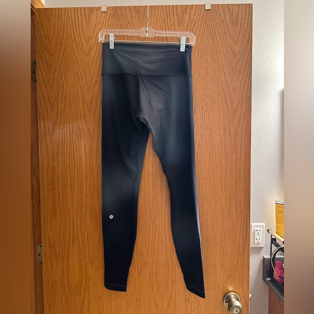 Lululemon Wunder Under High Rise Tight 28”. - Picture 3 of 3